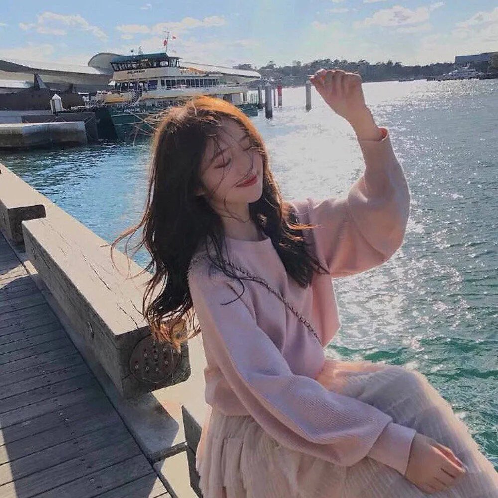 四月的女儿海报